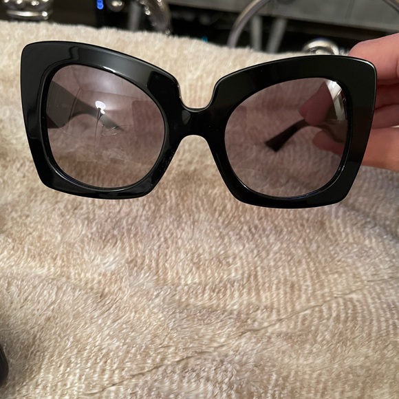 Women’s Versace glasess